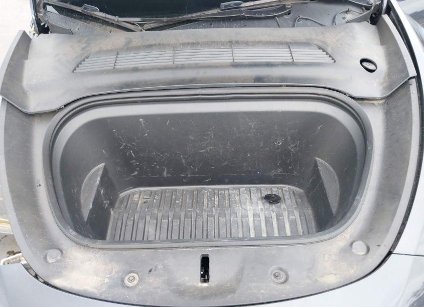 Photo 10 of 2024 Tesla Model Y LONG RANGE DUAL MOTOR ALL-WHEEL DRIVE (VIN 7SAYGDEE6RF025657)