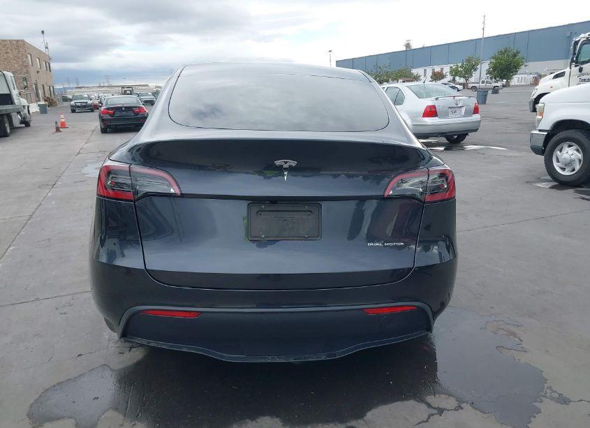 Photo 17 of 2024 Tesla Model Y LONG RANGE DUAL MOTOR ALL-WHEEL DRIVE (VIN 7SAYGDEE6RF025657)
