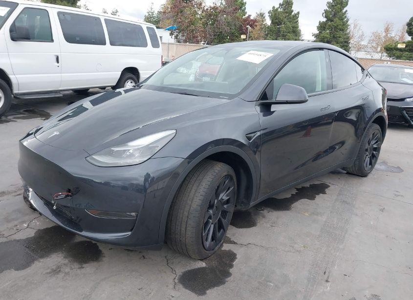 Photo 2 of 2024 Tesla Model Y LONG RANGE DUAL MOTOR ALL-WHEEL DRIVE (VIN 7SAYGDEE6RF025657)