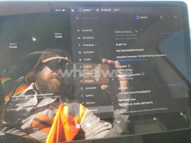 Photo 2 of 2024 TESLA MODEL Y (VIN 7SAYGDEE6RF054205)