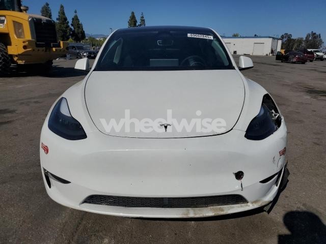 Photo 3 of 2024 TESLA MODEL Y (VIN 7SAYGDEE6RF083400)