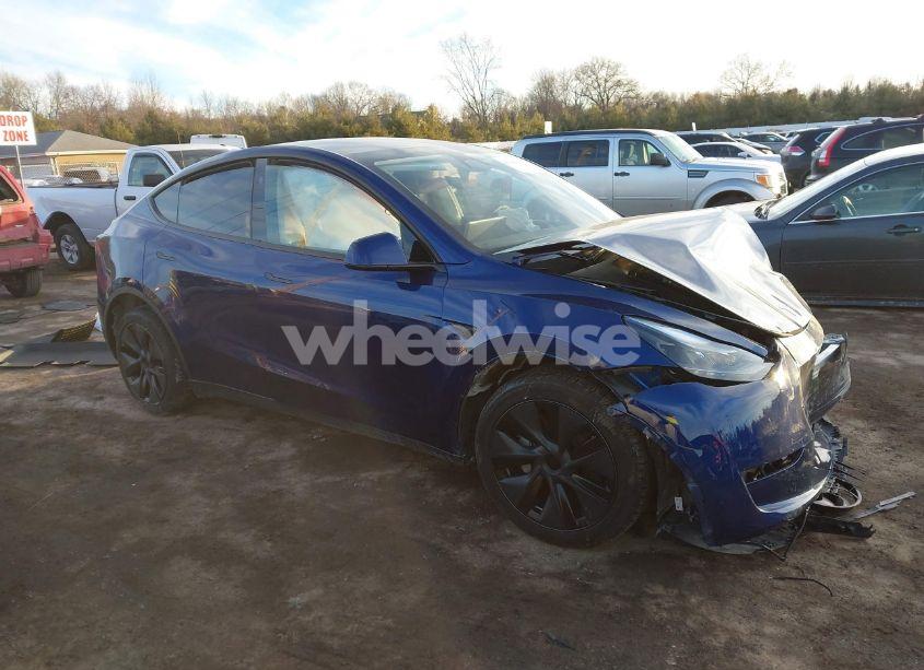 Photo 14 of 2024 Tesla Model Y LONG RANGE DUAL MOTOR ALL-WHEEL DRIVE (VIN 7SAYGDEE6RF168687)