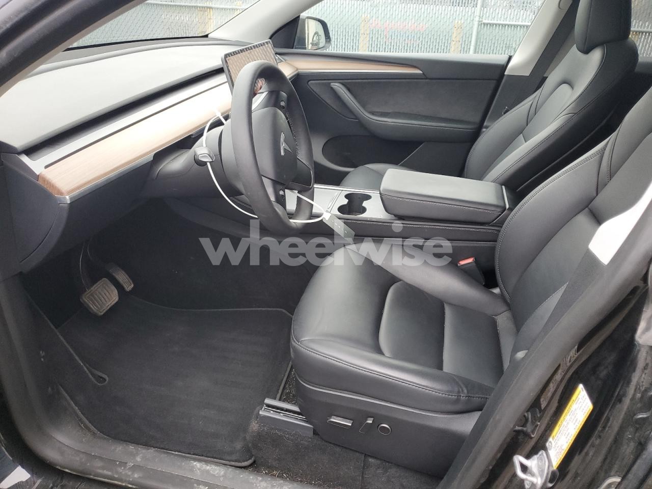 Photo 7 of 2024 TESLA MODEL Y (VIN 7SAYGDEE6RF989661)
