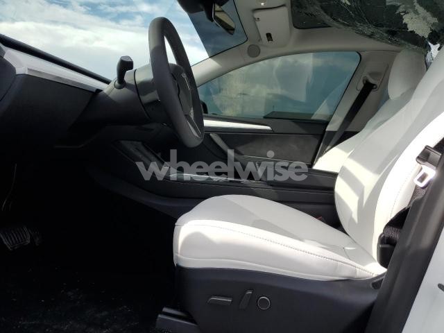 2025 TESLA MODEL Y (VIN 7SAYGDEE6SF220440) main photo