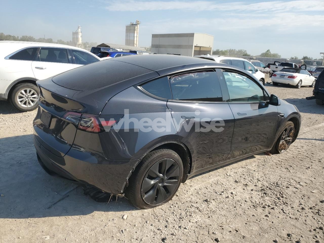Photo 3 of 2025 TESLA MODEL Y (VIN 7SAYGDEE6SF223810)
