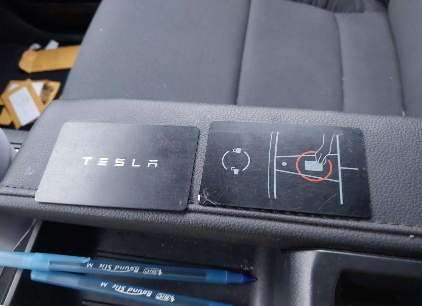 Photo 11 of 2022 Tesla Model Y LONG RANGE DUAL MOTOR ALL-WHEEL DRIVE (VIN 7SAYGDEE7NA005148)