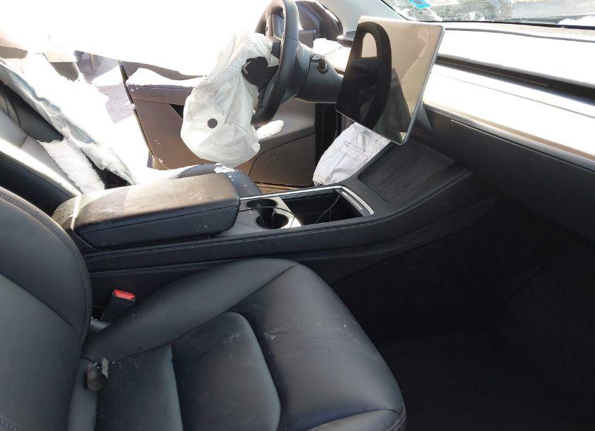 Photo 5 of 2022 Tesla Model Y LONG RANGE DUAL MOTOR ALL-WHEEL DRIVE (VIN 7SAYGDEE7NA005148)