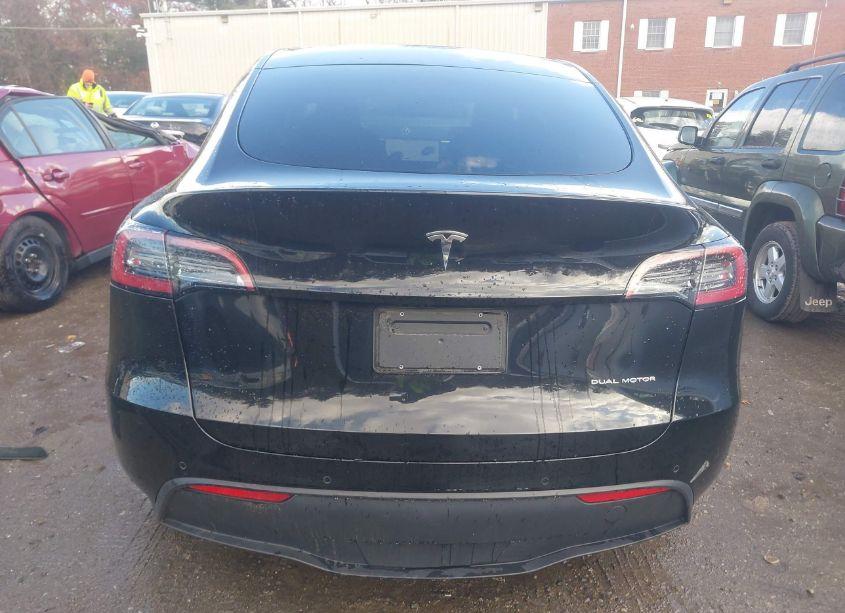Photo 16 of 2022 Tesla Model Y LONG RANGE DUAL MOTOR ALL-WHEEL DRIVE (VIN 7SAYGDEE7NA008549)