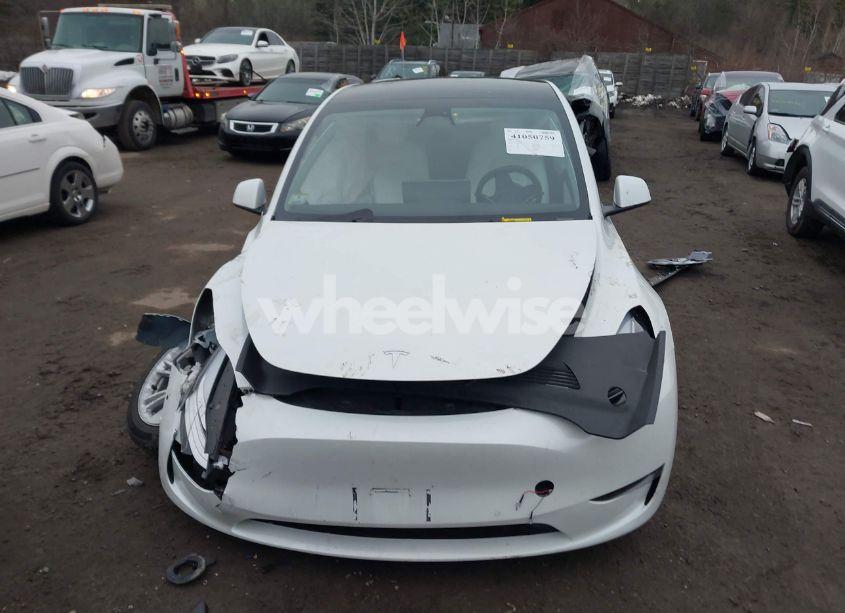 Photo 12 of 2022 Tesla Model Y LONG RANGE DUAL MOTOR ALL-WHEEL DRIVE (VIN 7SAYGDEE7NF447334)