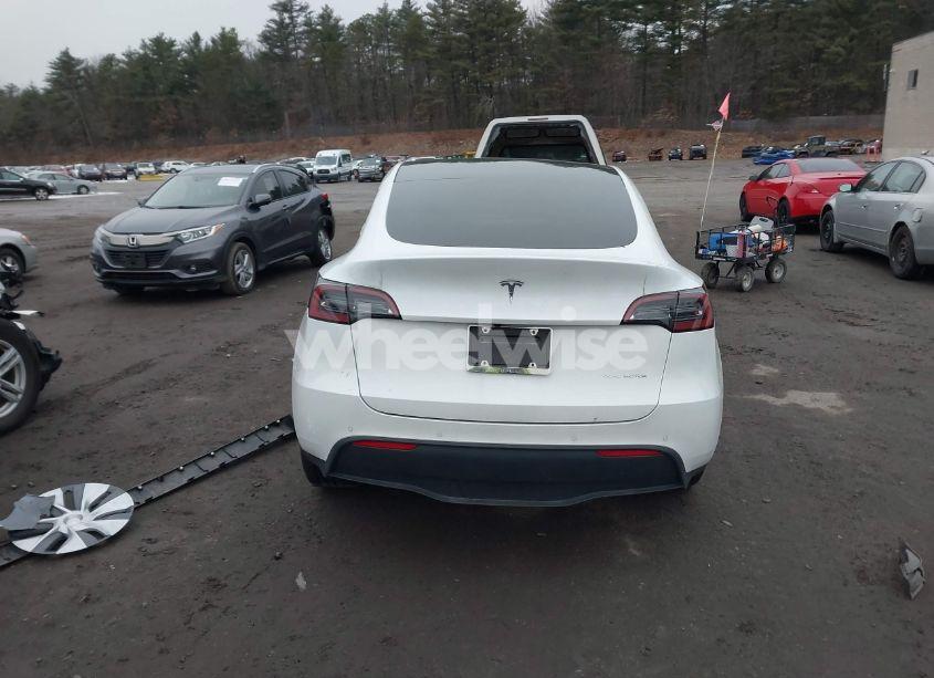 Photo 16 of 2022 Tesla Model Y LONG RANGE DUAL MOTOR ALL-WHEEL DRIVE (VIN 7SAYGDEE7NF447334)
