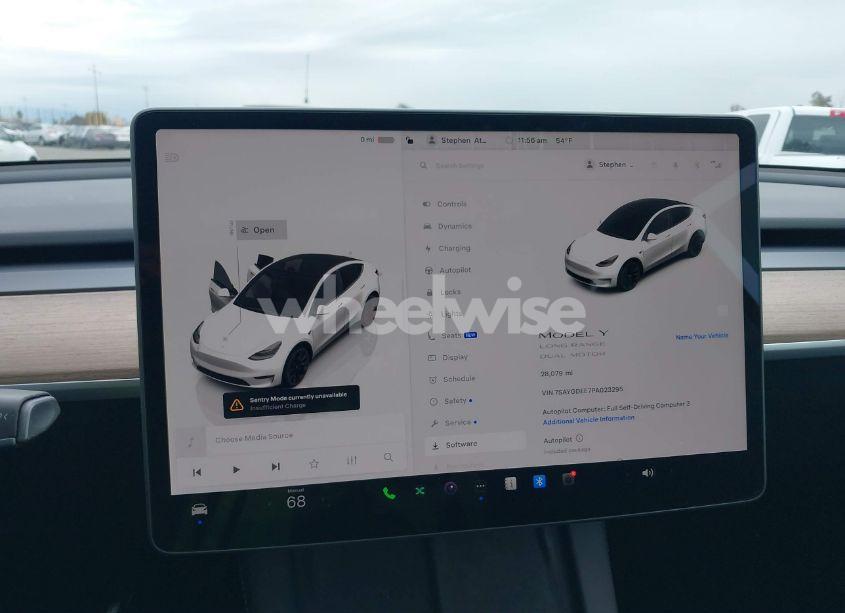 Photo 18 of 2023 Tesla Model Y AWD/LONG RANGE DUAL MOTOR ALL-WHEEL DRIVE (VIN 7SAYGDEE7PA023295)