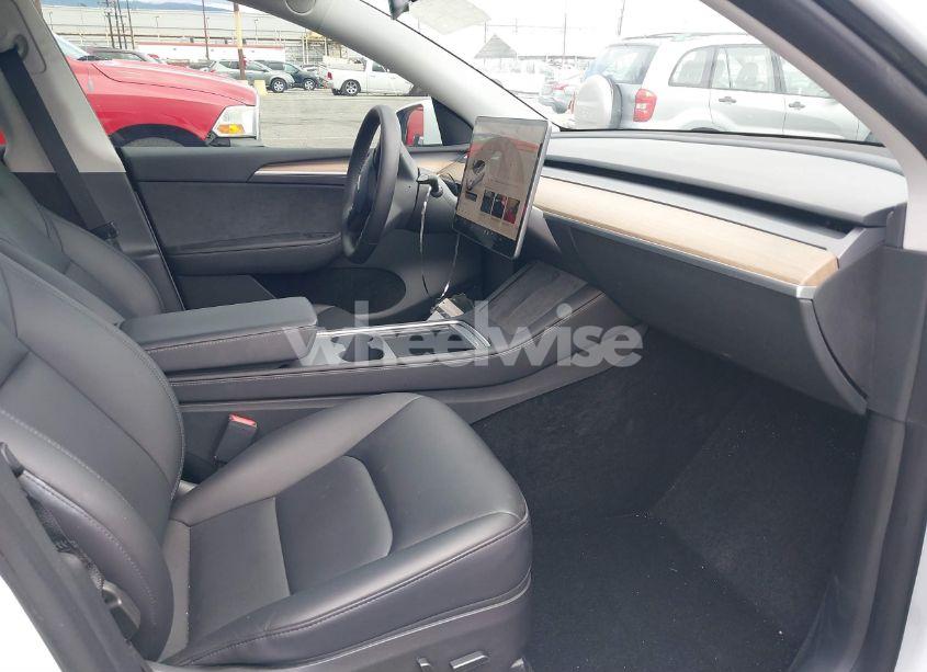 Photo 5 of 2023 Tesla Model Y AWD/LONG RANGE DUAL MOTOR ALL-WHEEL DRIVE (VIN 7SAYGDEE7PA023295)