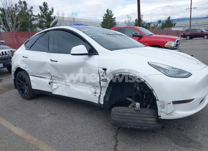 Photo 6 of 2023 Tesla Model Y AWD/LONG RANGE DUAL MOTOR ALL-WHEEL DRIVE (VIN 7SAYGDEE7PA023295)