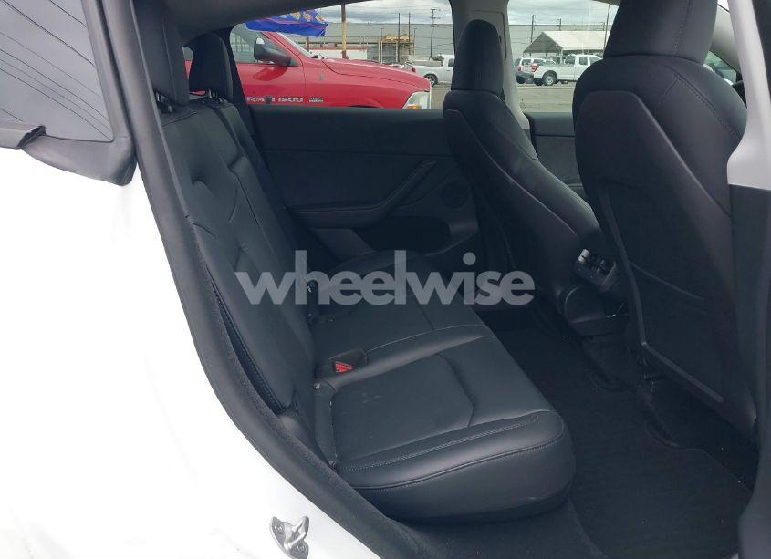 Photo 8 of 2023 Tesla Model Y AWD/LONG RANGE DUAL MOTOR ALL-WHEEL DRIVE (VIN 7SAYGDEE7PA023295)