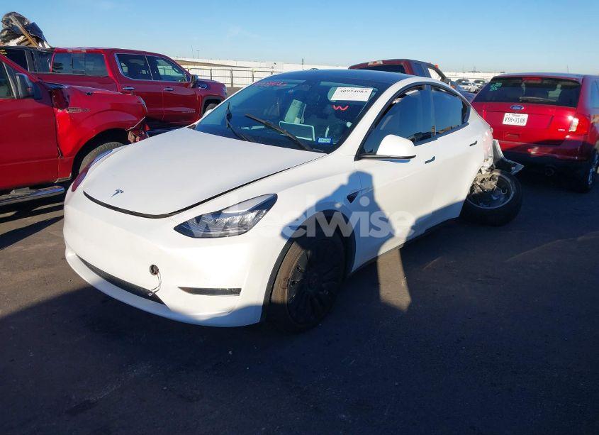 Photo 2 of 2023 Tesla Model Y AWD/LONG RANGE DUAL MOTOR ALL-WHEEL DRIVE (VIN 7SAYGDEE7PA042008)