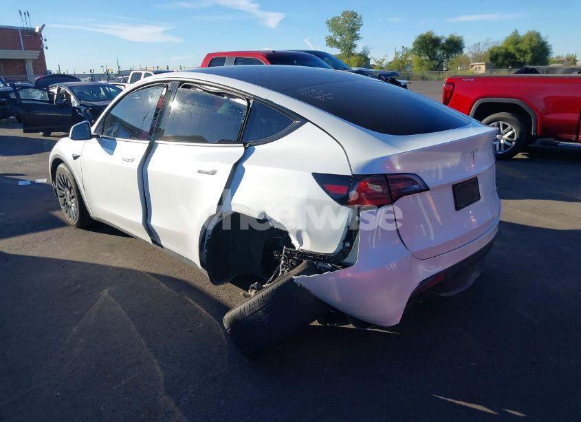 Photo 6 of 2023 Tesla Model Y AWD/LONG RANGE DUAL MOTOR ALL-WHEEL DRIVE (VIN 7SAYGDEE7PA042008)