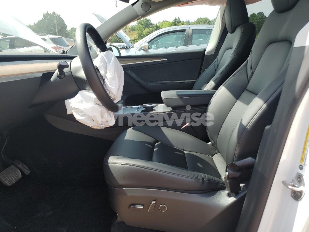 Photo 7 of 2023 TESLA MODEL Y (VIN 7SAYGDEE7PA061402)