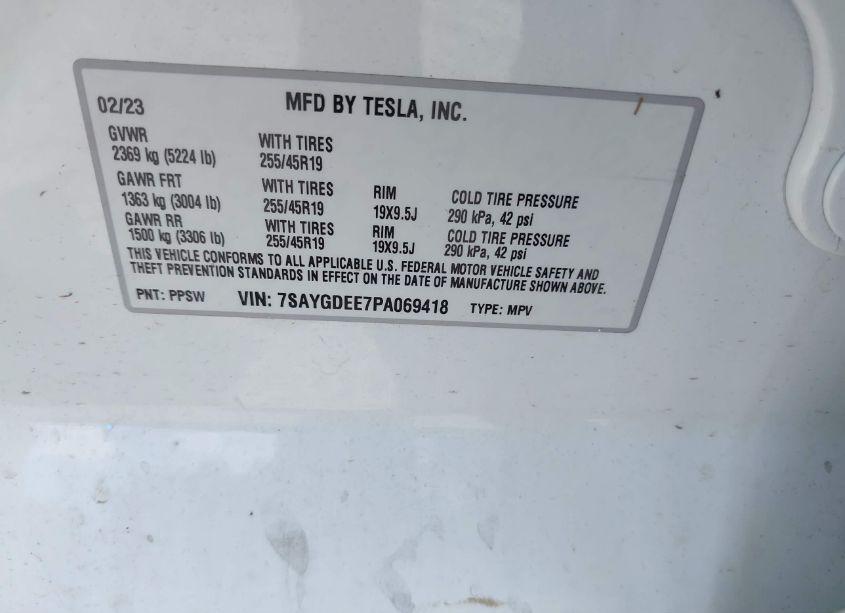 Photo 9 of 2023 Tesla Model Y AWD/LONG RANGE DUAL MOTOR ALL-WHEEL DRIVE (VIN 7SAYGDEE7PA069418)