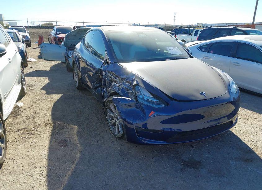2023 Tesla Model Y AWD/LONG RANGE DUAL MOTOR ALL-WHEEL DRIVE (VIN 7SAYGDEE7PA077972) main photo