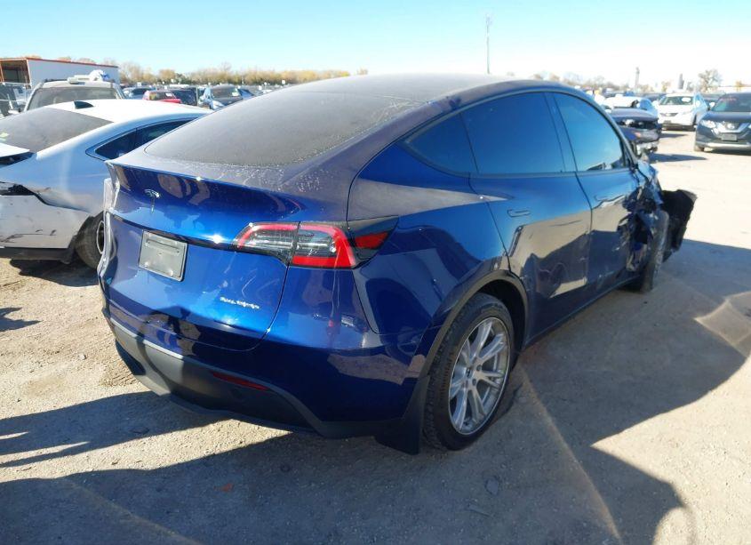 Photo 4 of 2023 Tesla Model Y AWD/LONG RANGE DUAL MOTOR ALL-WHEEL DRIVE (VIN 7SAYGDEE7PA077972)