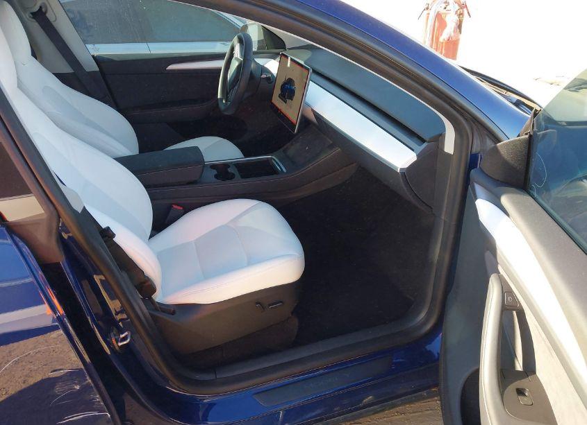 Photo 5 of 2023 Tesla Model Y AWD/LONG RANGE DUAL MOTOR ALL-WHEEL DRIVE (VIN 7SAYGDEE7PA077972)