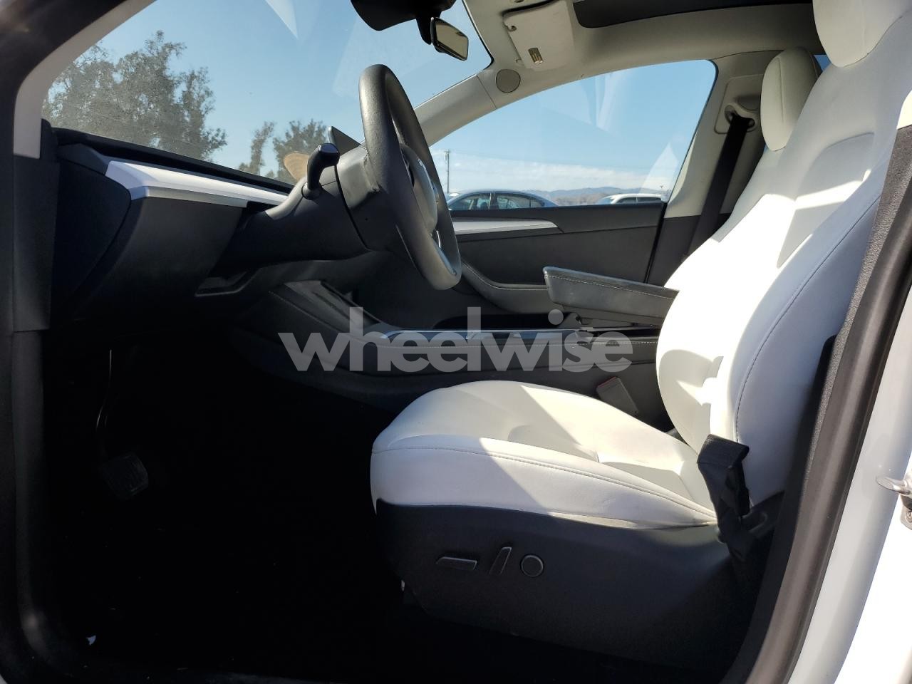Photo 7 of 2023 TESLA MODEL Y (VIN 7SAYGDEE7PA105009)
