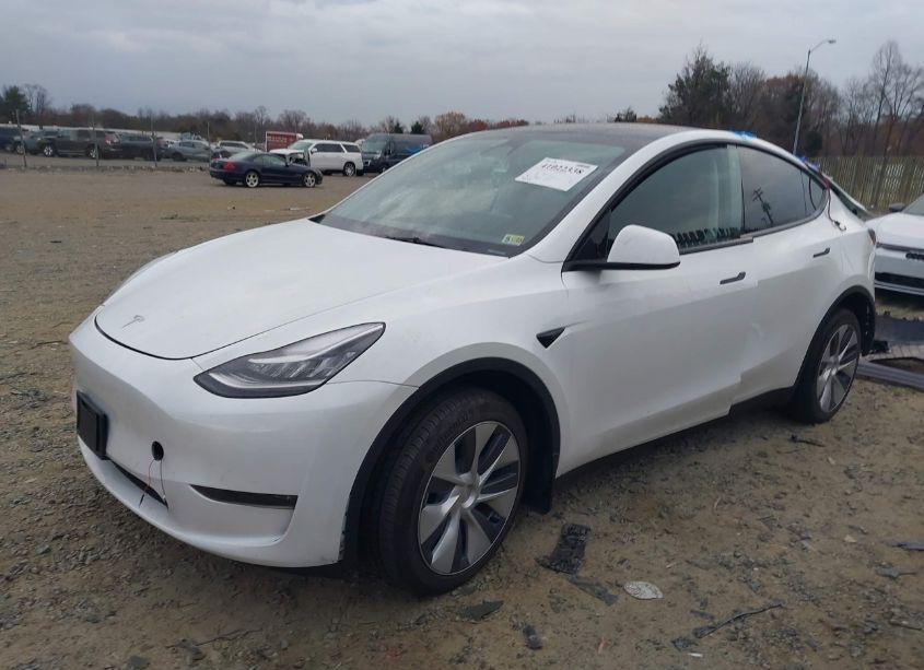 Photo 2 of 2023 Tesla Model Y AWD/LONG RANGE DUAL MOTOR ALL-WHEEL DRIVE (VIN 7SAYGDEE7PA121615)