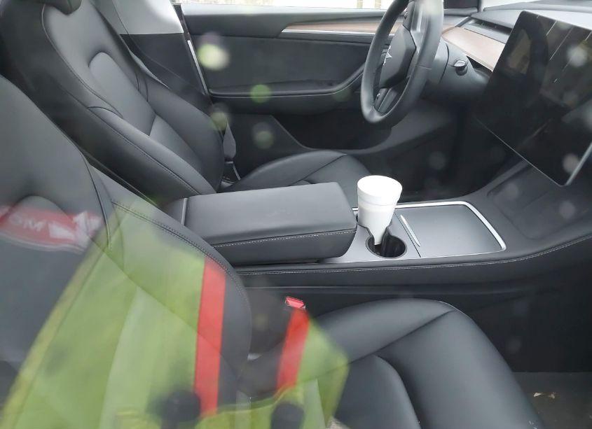 Photo 5 of 2023 Tesla Model Y AWD/LONG RANGE DUAL MOTOR ALL-WHEEL DRIVE (VIN 7SAYGDEE7PA121615)