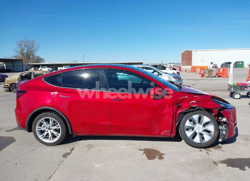 Photo 13 of 2023 Tesla Model Y AWD/LONG RANGE DUAL MOTOR ALL-WHEEL DRIVE (VIN 7SAYGDEE7PA137684)