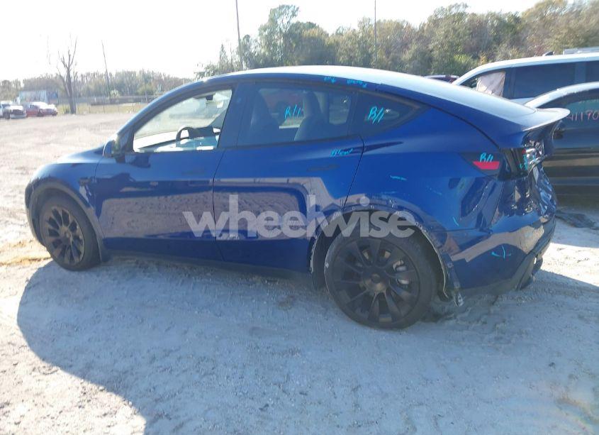 Photo 14 of 2023 Tesla Model Y AWD/LONG RANGE DUAL MOTOR ALL-WHEEL DRIVE (VIN 7SAYGDEE7PA143890)