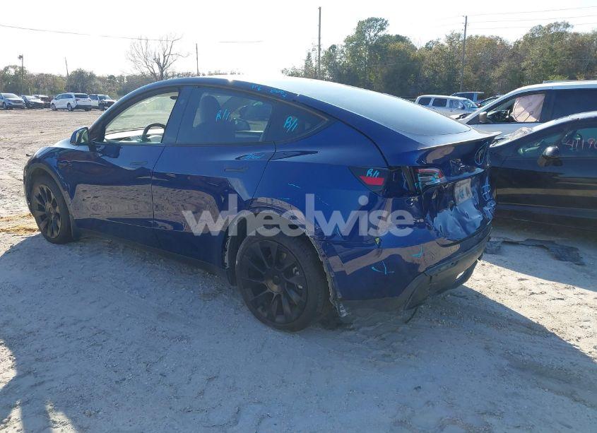 Photo 3 of 2023 Tesla Model Y AWD/LONG RANGE DUAL MOTOR ALL-WHEEL DRIVE (VIN 7SAYGDEE7PA143890)