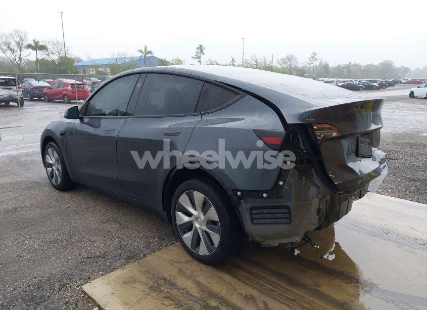 Photo 3 of 2023 Tesla Model Y AWD/LONG RANGE DUAL MOTOR ALL-WHEEL DRIVE (VIN 7SAYGDEE7PA155795)