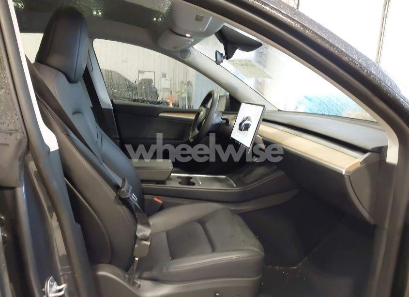 Photo 5 of 2023 Tesla Model Y AWD/LONG RANGE DUAL MOTOR ALL-WHEEL DRIVE (VIN 7SAYGDEE7PA155795)