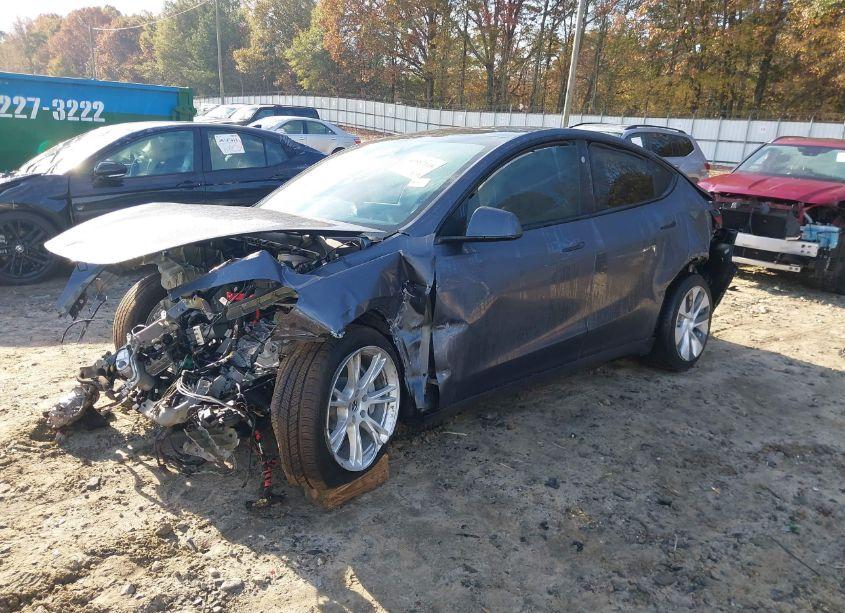 Photo 2 of 2023 Tesla Model Y AWD/LONG RANGE DUAL MOTOR ALL-WHEEL DRIVE (VIN 7SAYGDEE7PA156106)
