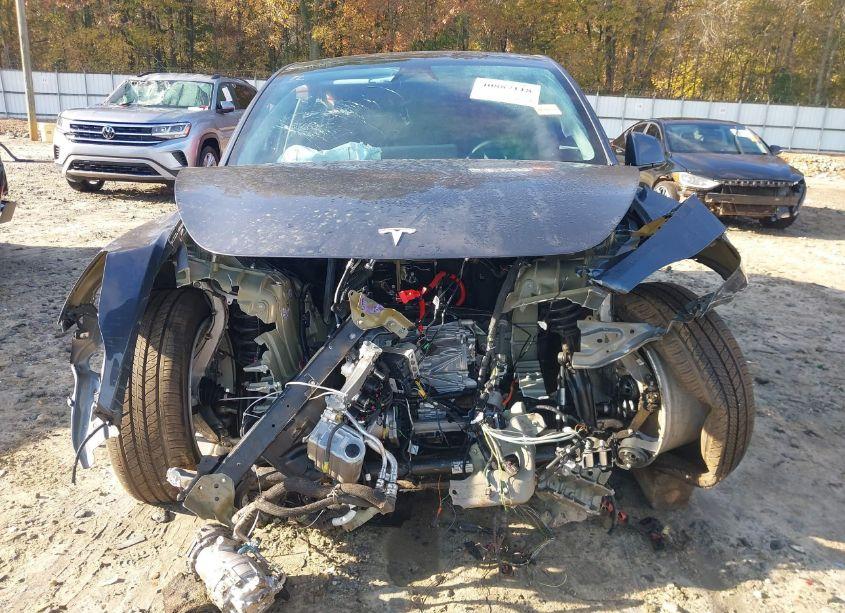 Photo 6 of 2023 Tesla Model Y AWD/LONG RANGE DUAL MOTOR ALL-WHEEL DRIVE (VIN 7SAYGDEE7PA156106)