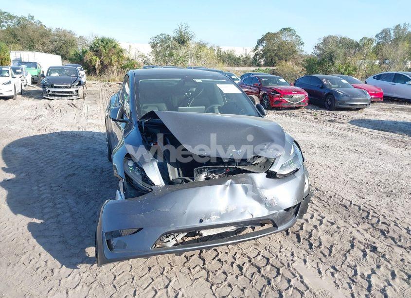 Photo 6 of 2023 Tesla Model Y AWD/LONG RANGE DUAL MOTOR ALL-WHEEL DRIVE (VIN 7SAYGDEE7PA196783)