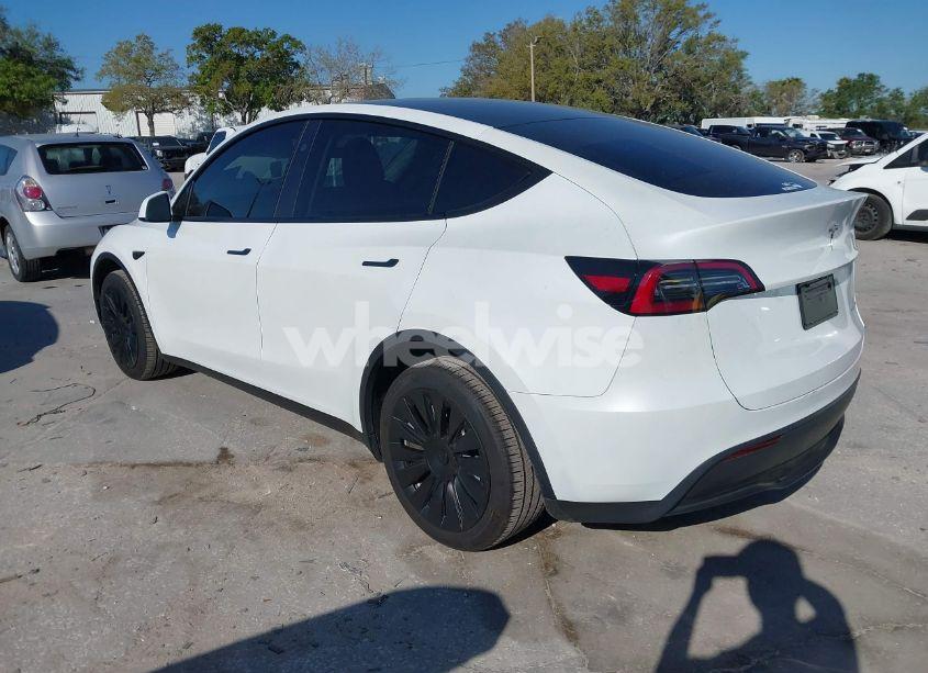Photo 3 of 2023 Tesla Model Y AWD/LONG RANGE DUAL MOTOR ALL-WHEEL DRIVE (VIN 7SAYGDEE7PA199845)