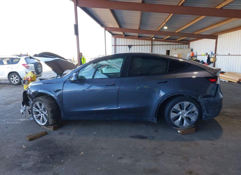 Photo 14 of 2023 Tesla Model Y AWD/LONG RANGE DUAL MOTOR ALL-WHEEL DRIVE (VIN 7SAYGDEE7PF628341)