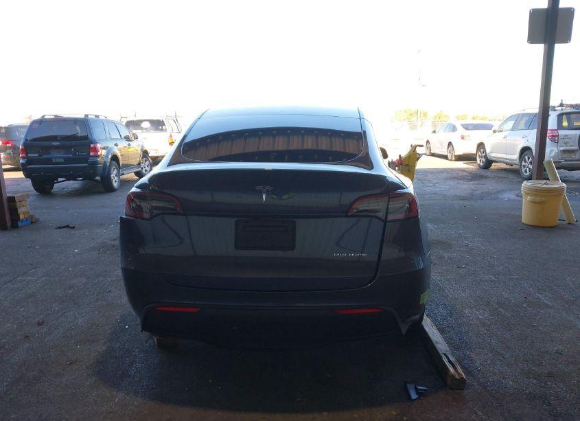 Photo 16 of 2023 Tesla Model Y AWD/LONG RANGE DUAL MOTOR ALL-WHEEL DRIVE (VIN 7SAYGDEE7PF628341)