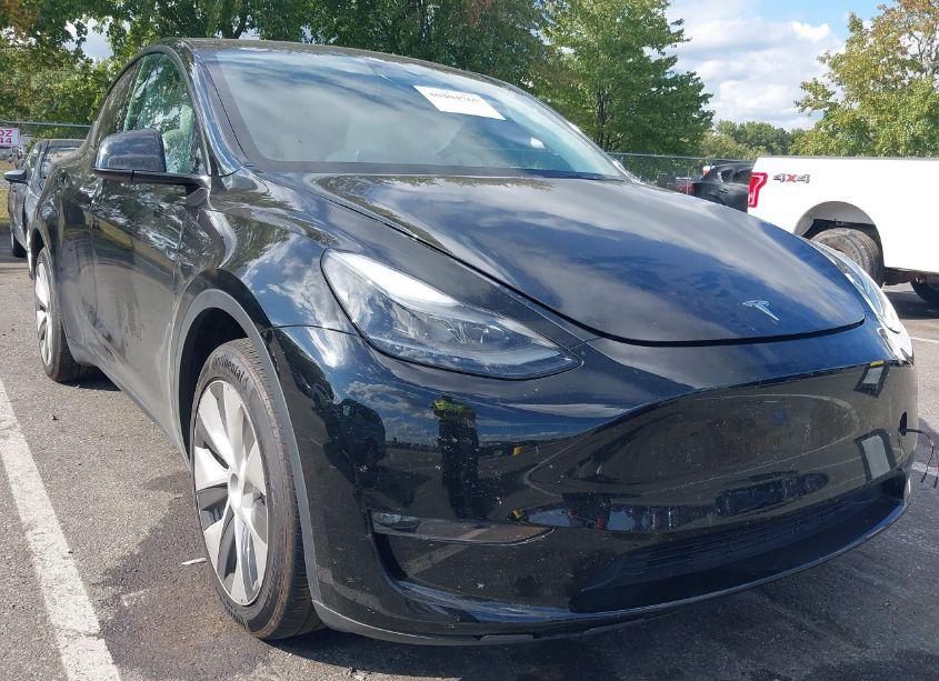2023 Tesla Model Y AWD/LONG RANGE DUAL MOTOR ALL-WHEEL DRIVE (VIN 7SAYGDEE7PF682531) main photo