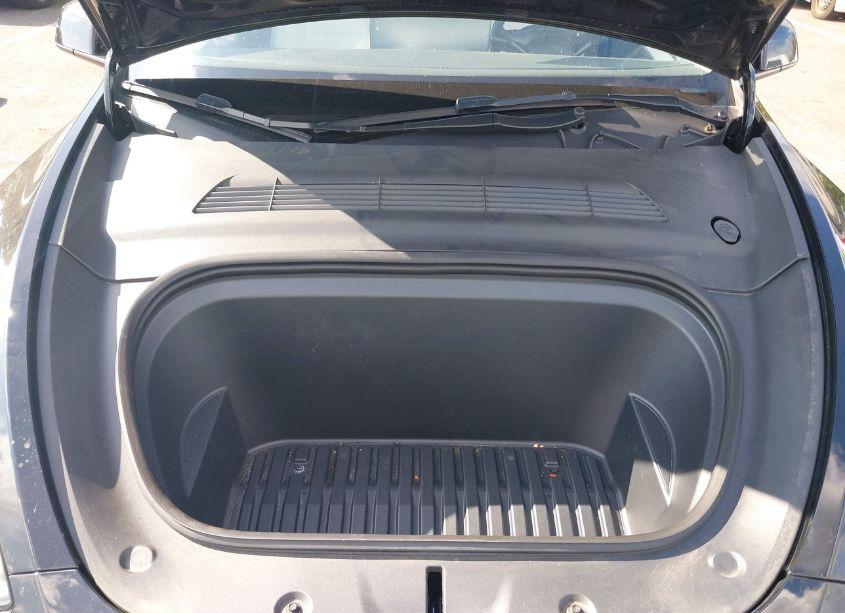 Photo 10 of 2023 Tesla Model Y AWD/LONG RANGE DUAL MOTOR ALL-WHEEL DRIVE (VIN 7SAYGDEE7PF682531)