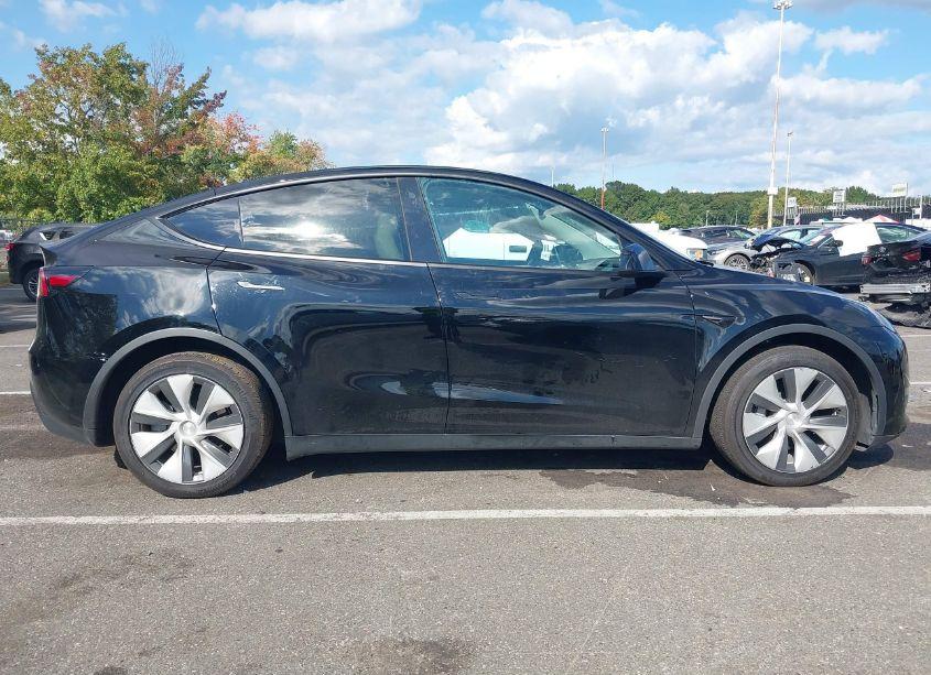 Photo 12 of 2023 Tesla Model Y AWD/LONG RANGE DUAL MOTOR ALL-WHEEL DRIVE (VIN 7SAYGDEE7PF682531)
