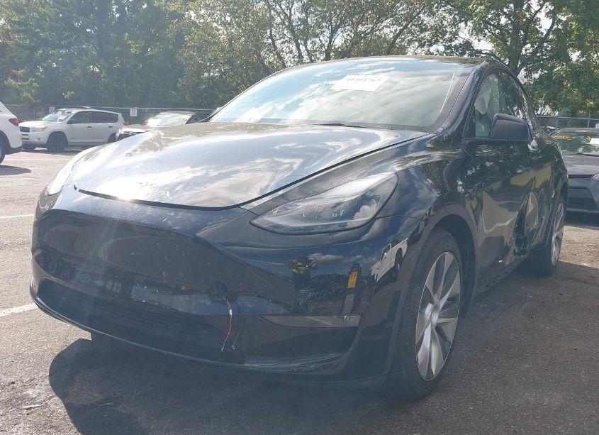 Photo 2 of 2023 Tesla Model Y AWD/LONG RANGE DUAL MOTOR ALL-WHEEL DRIVE (VIN 7SAYGDEE7PF682531)
