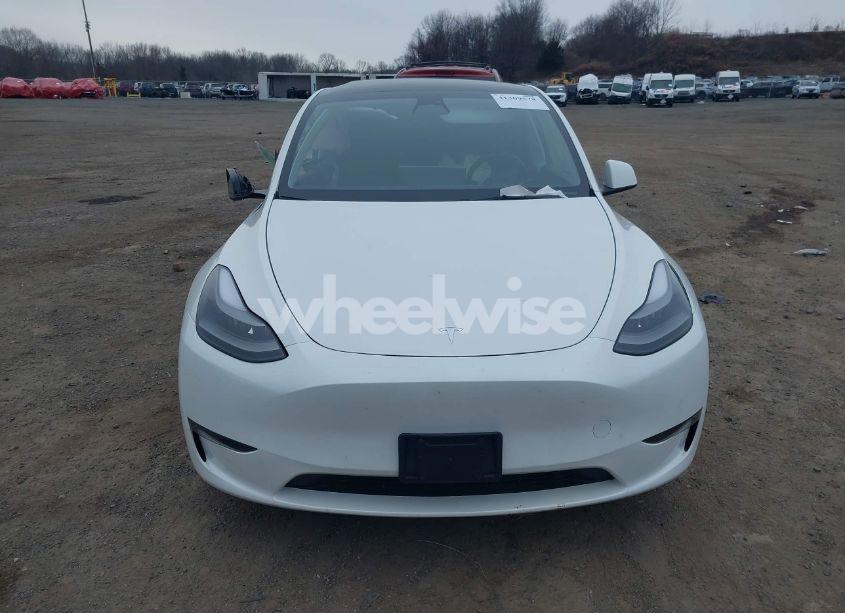 Photo 11 of 2023 Tesla Model Y AWD/LONG RANGE DUAL MOTOR ALL-WHEEL DRIVE (VIN 7SAYGDEE7PF759107)