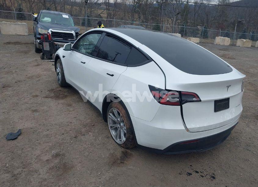 Photo 3 of 2023 Tesla Model Y AWD/LONG RANGE DUAL MOTOR ALL-WHEEL DRIVE (VIN 7SAYGDEE7PF759107)