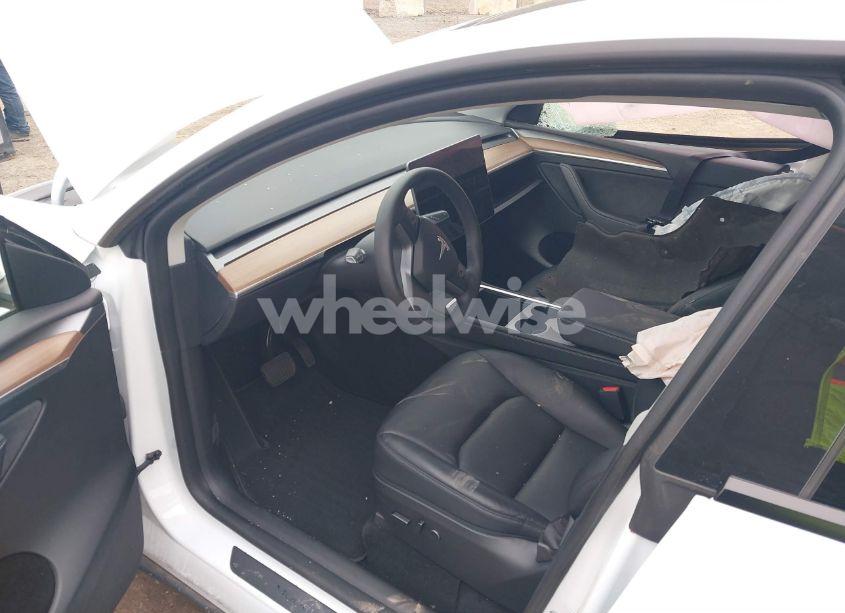 Photo 5 of 2023 Tesla Model Y AWD/LONG RANGE DUAL MOTOR ALL-WHEEL DRIVE (VIN 7SAYGDEE7PF759107)