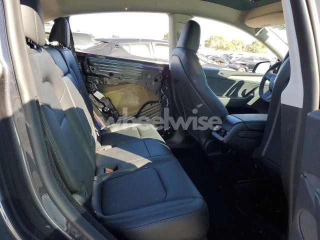 Photo 5 of 2024 TESLA MODEL Y (VIN 7SAYGDEE7RA233995)