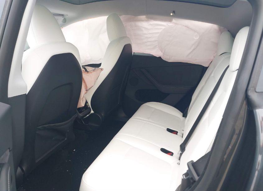 Photo 8 of 2024 Tesla Model Y LONG RANGE DUAL MOTOR ALL-WHEEL DRIVE (VIN 7SAYGDEE7RA263739)