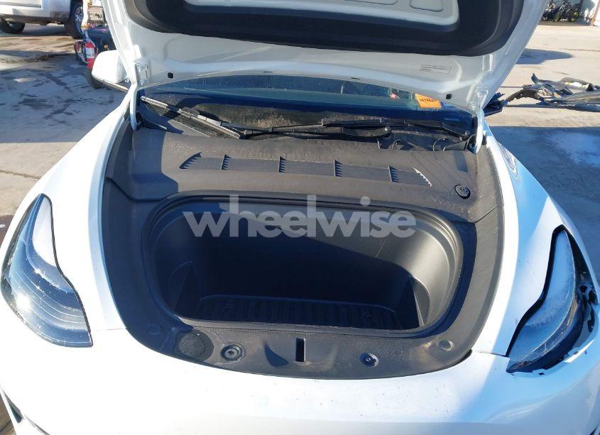 Photo 10 of 2024 Tesla Model Y LONG RANGE DUAL MOTOR ALL-WHEEL DRIVE (VIN 7SAYGDEE7RA273395)