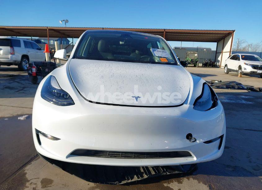 Photo 12 of 2024 Tesla Model Y LONG RANGE DUAL MOTOR ALL-WHEEL DRIVE (VIN 7SAYGDEE7RA273395)